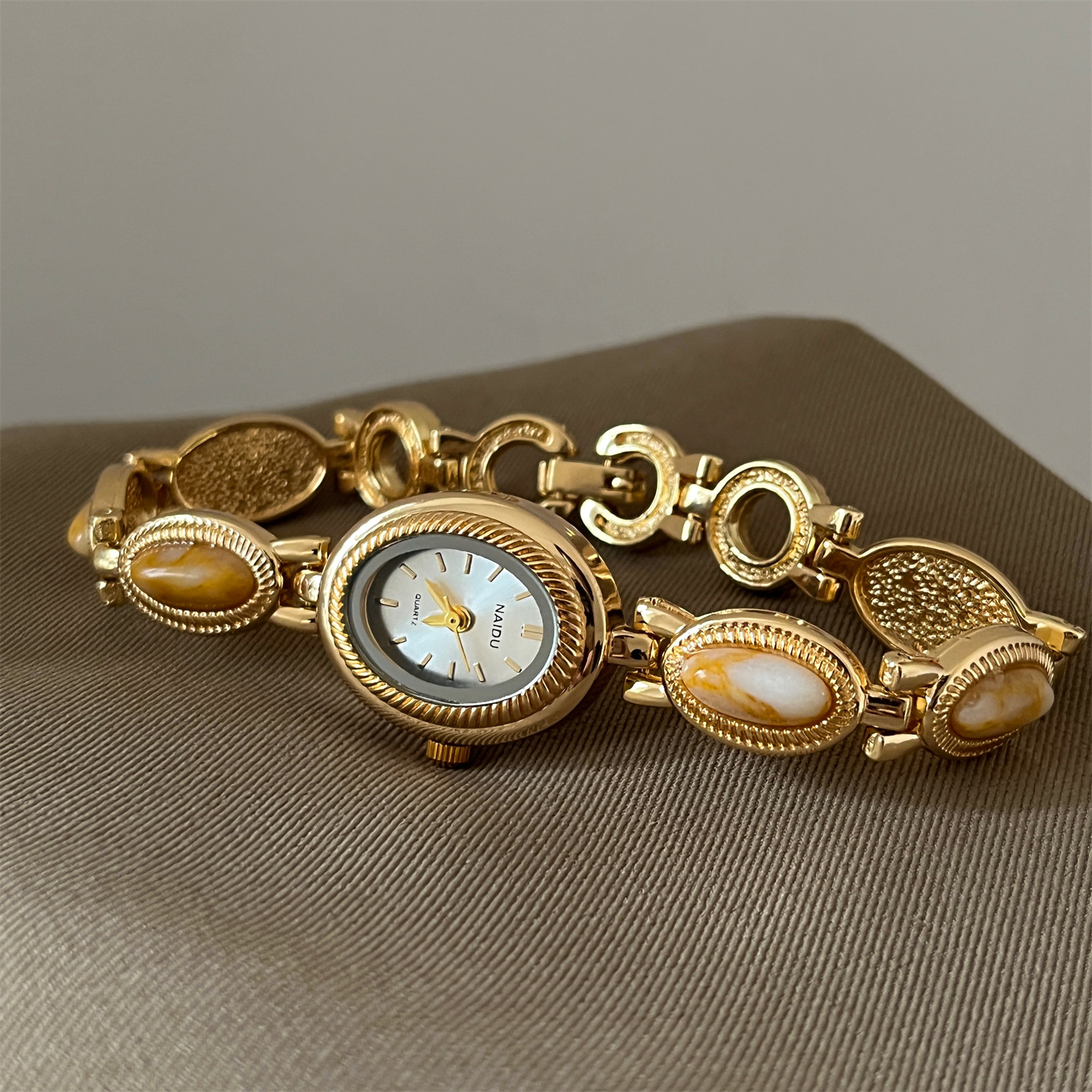 New Vintage Women's Watch with - Vintage Fashion Watches ulasan dan harga