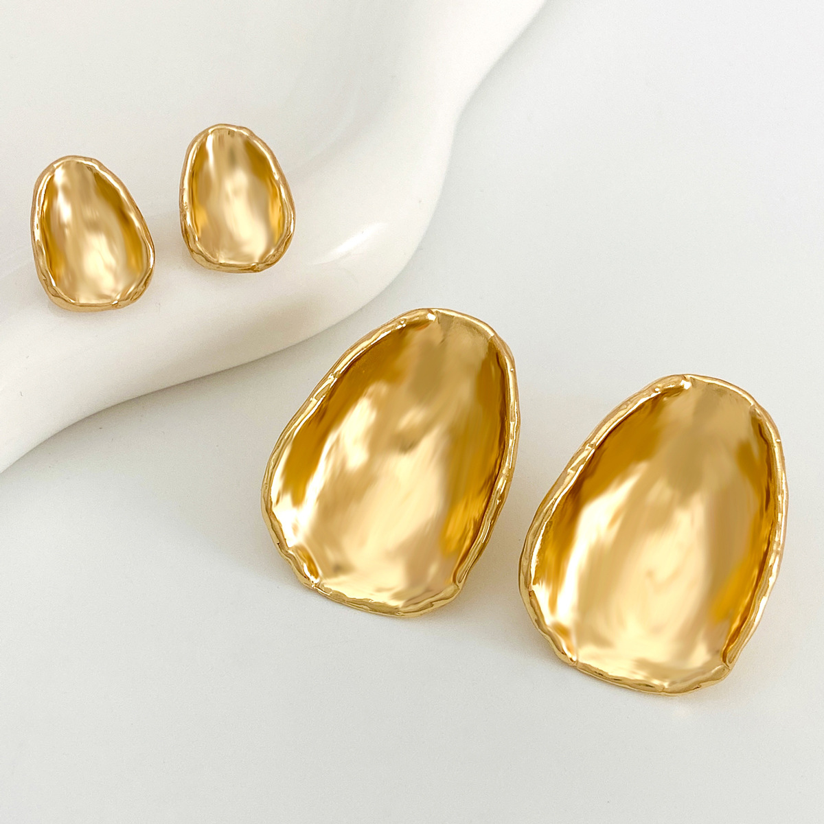 Vintage Irregular Gold Color R - Vintage Fashion Trends 2026 ulasan dan harga
