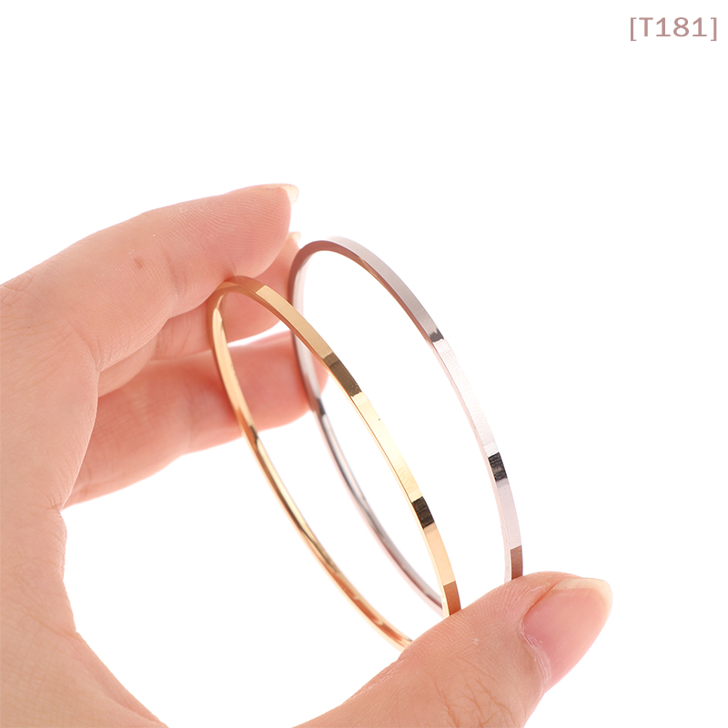 [E] Titanium Steel Simple Plai - Vintage Fashion In Paris ulasan dan harga